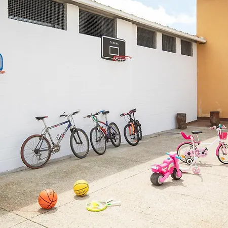 Ag Casa Belenda Con Jardin 11pax Santiago A 40km Holiday home Erbecedo